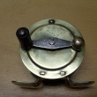 Rousek mosazn� ,pr. 52 mm,vyv�en� kli�ka s �ehta�kou,signovan� Rousek �R